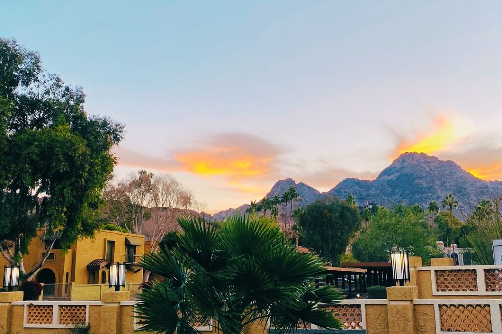 Hotel deals in Phoenix and Tucson for a spring break staycation