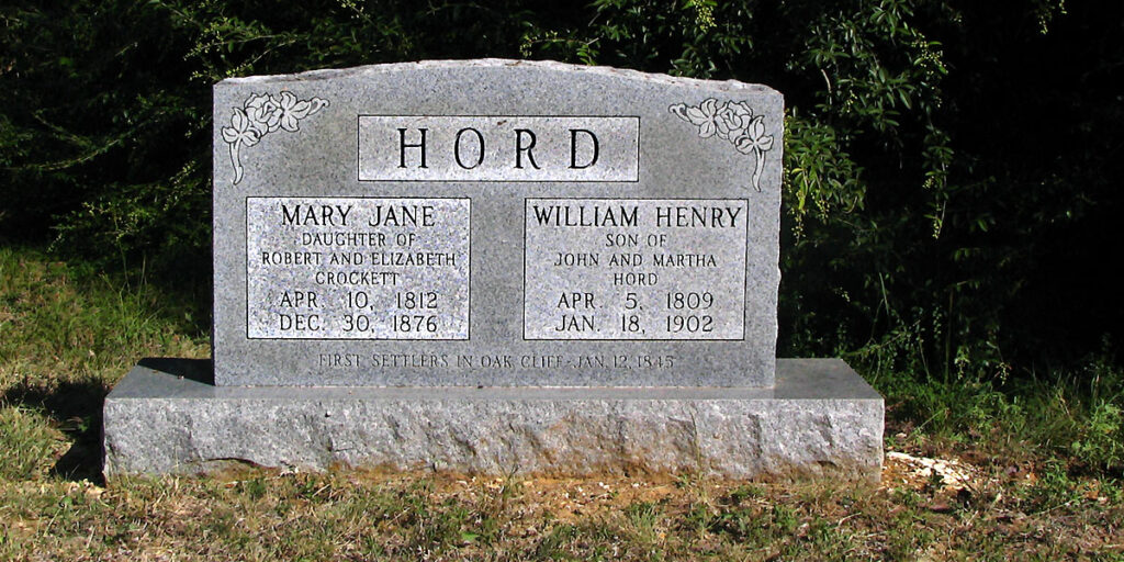 Oak Cliff Cemetery grave for Hord couple