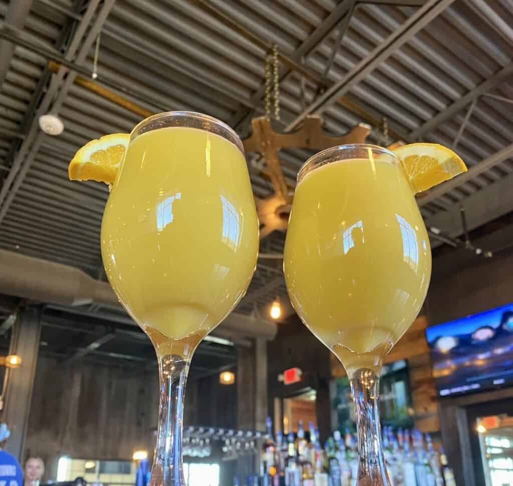 Bottoms up! 4 La Crosse spots that serve bottomless mimosas