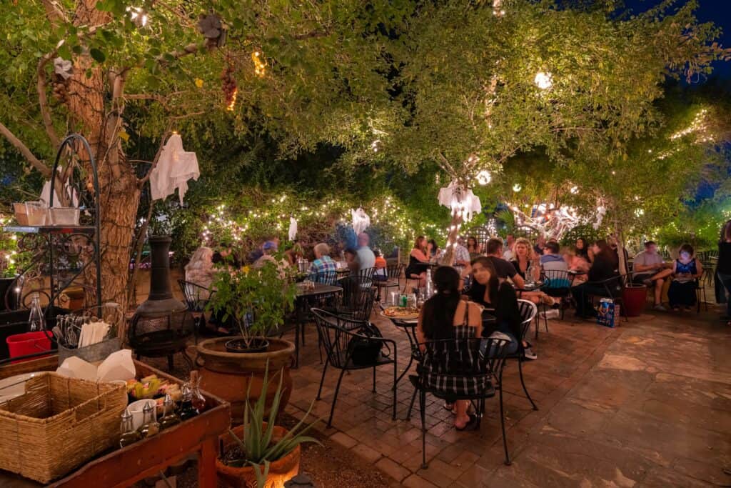 Cibo Urban Pizzeria patio