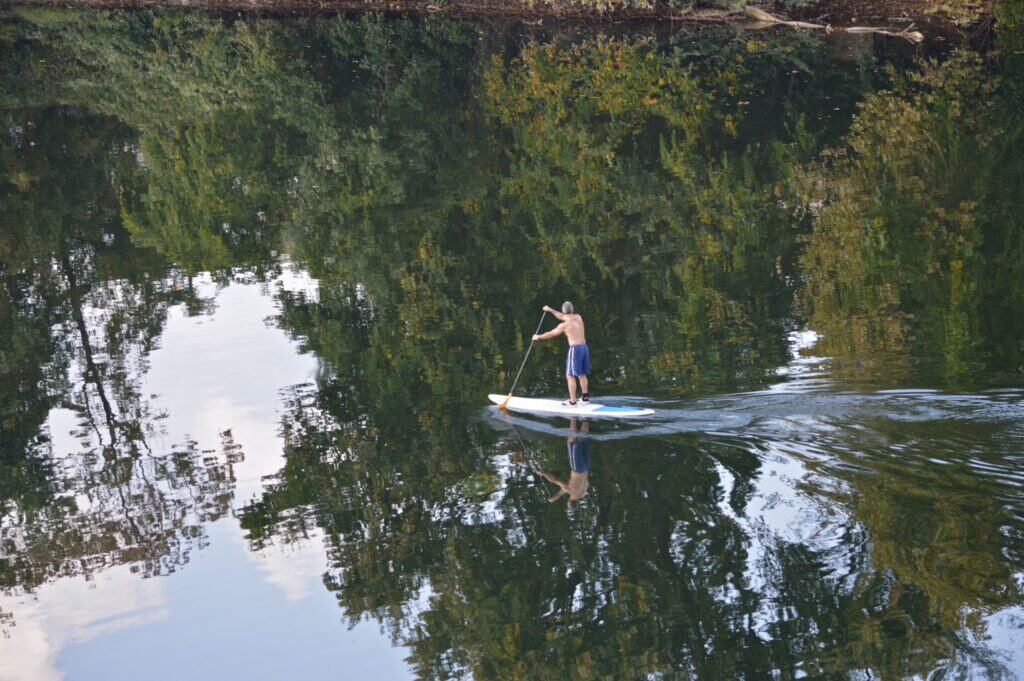 Your guide to stand-up paddleboarding on the Schuylkill River
