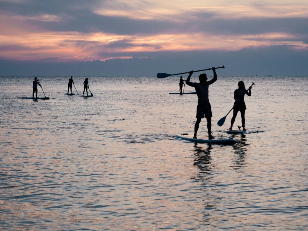 8 Wisconsin lakes where you can rent a stand-up paddleboard