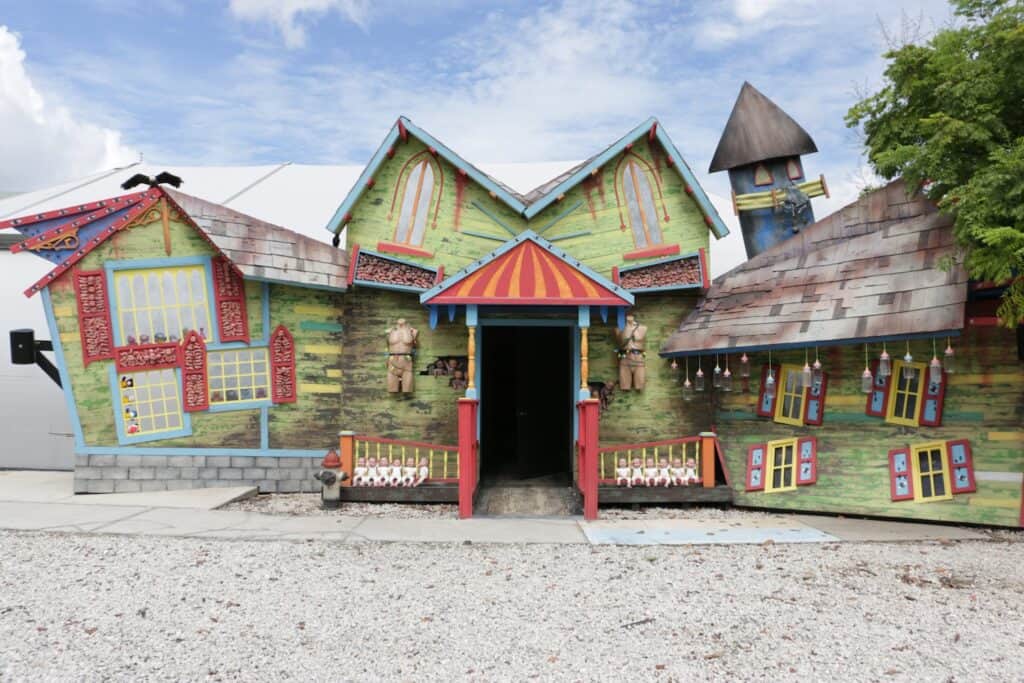 The 10 best haunted houses in Florida, ranked by their fear factor