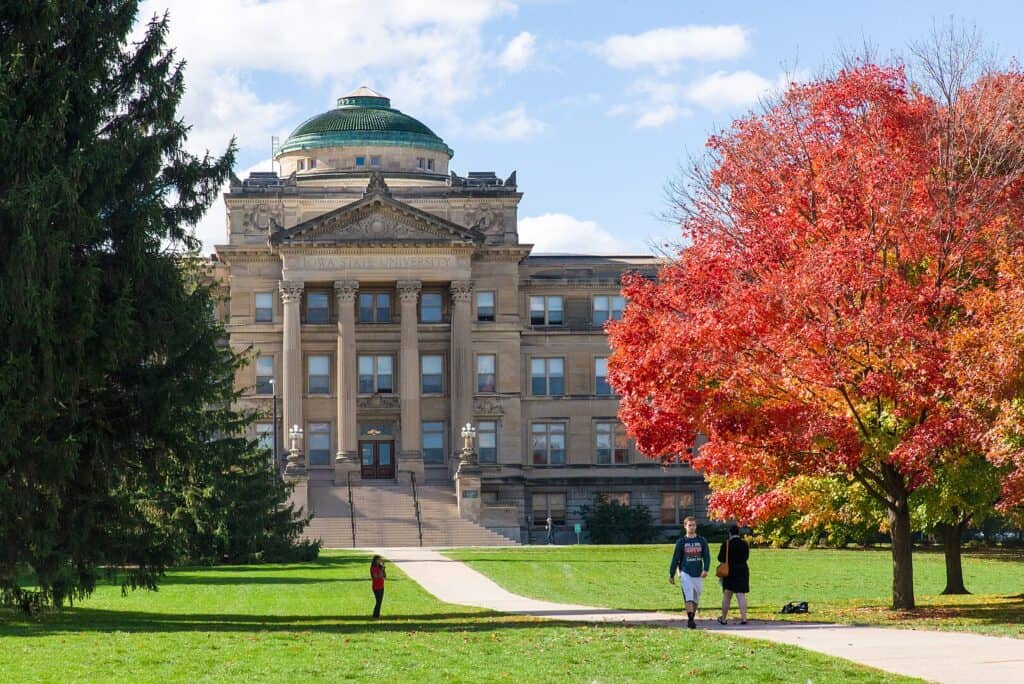 We did the math: Here are the 10 cheapest colleges in Iowa