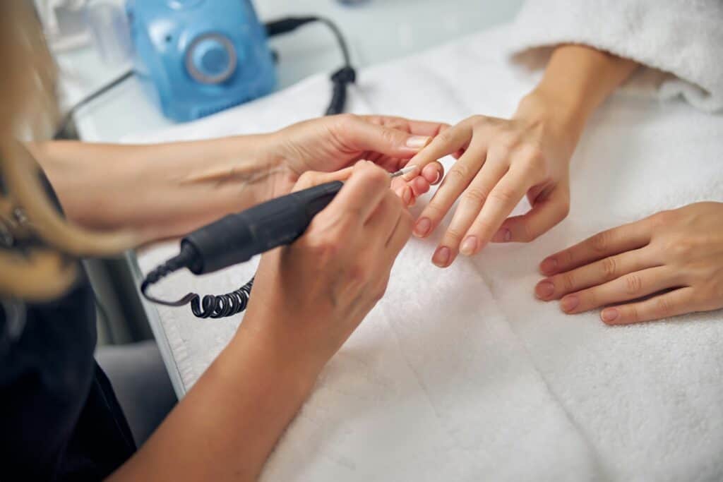 Russian manicures in Florida: What to know and where to go