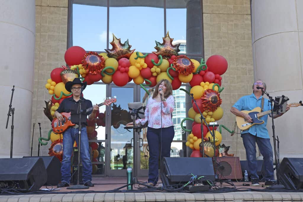 This season, fall for Houston’s best autumn attractions