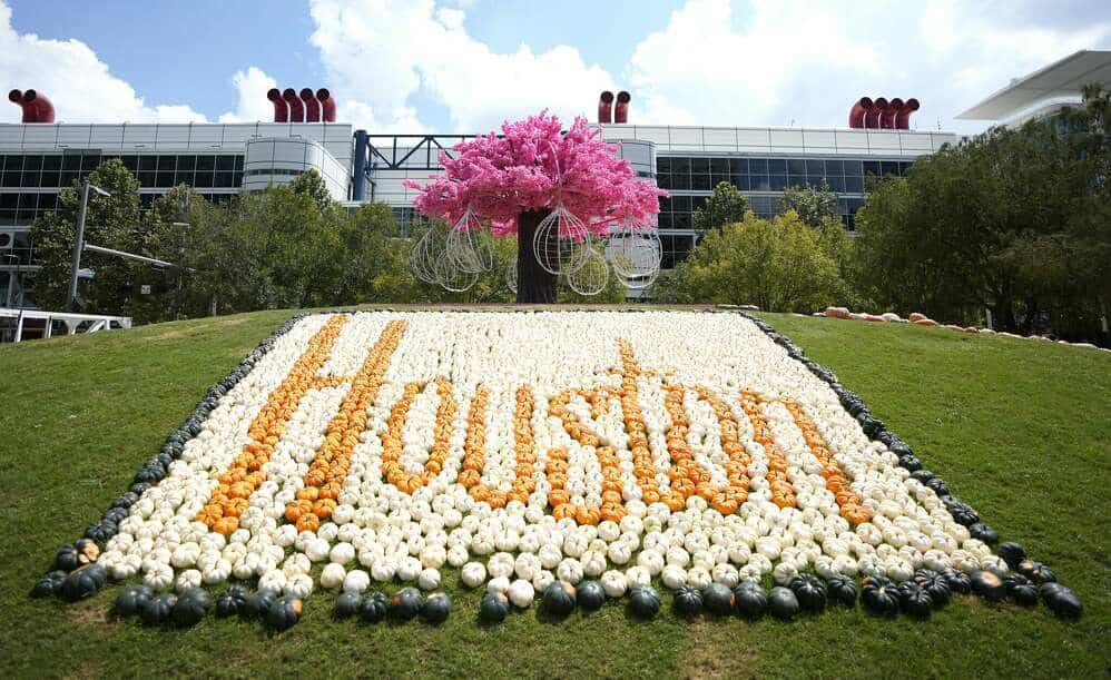 This season, fall for Houston’s best autumn attractions