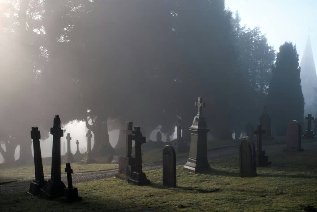 12 most haunted cemeteries in North Carolina