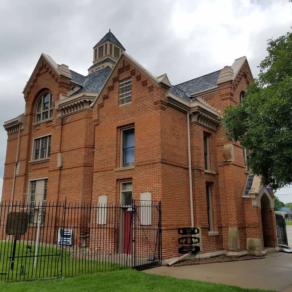 12 low-cost, family-friendly activities in Iowa
