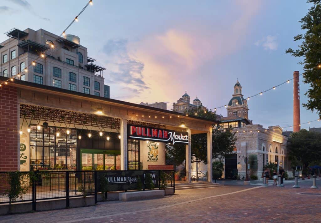 8 spots for lingering along the San Antonio River Walk