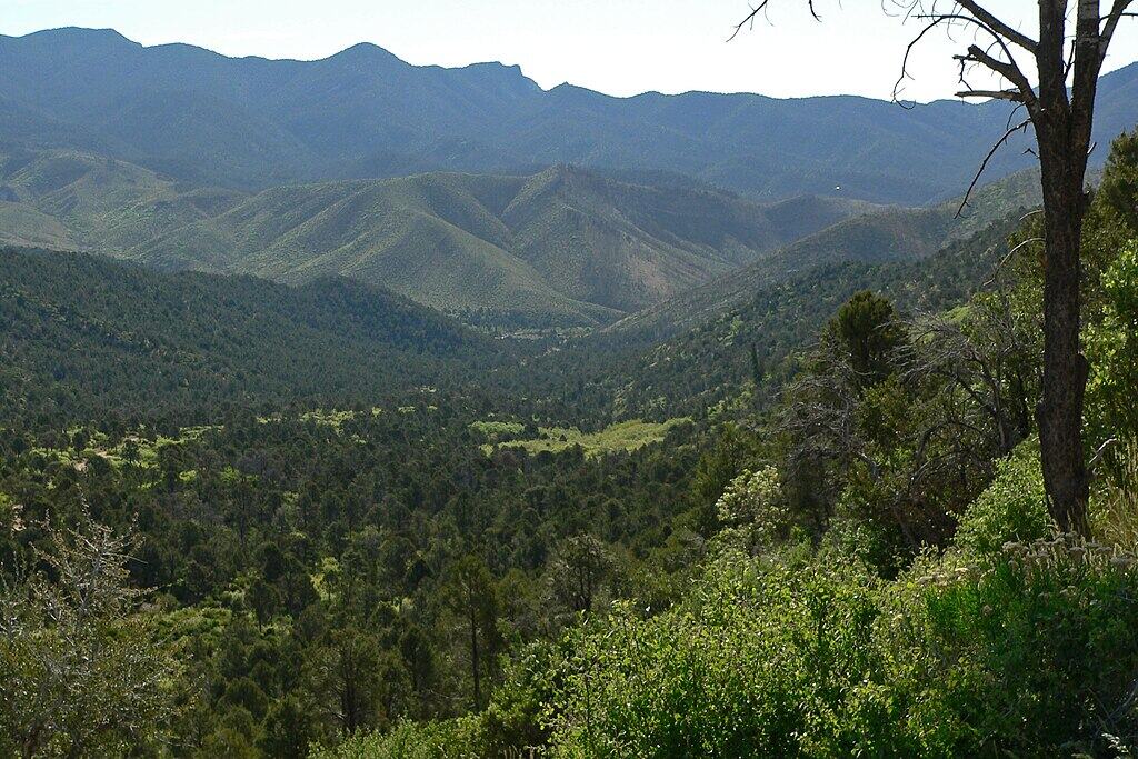 5 stunning spots for dispersed camping in Nevada