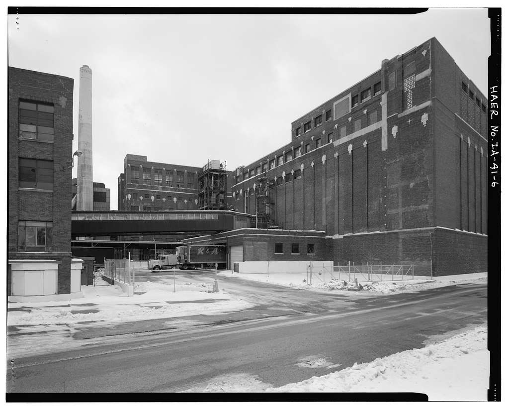 The Iowa industry that built families & fought racism—then vanished