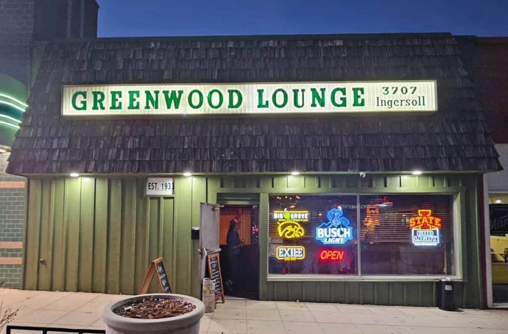 Raise a glass to history at the 8 oldest bars in Iowa