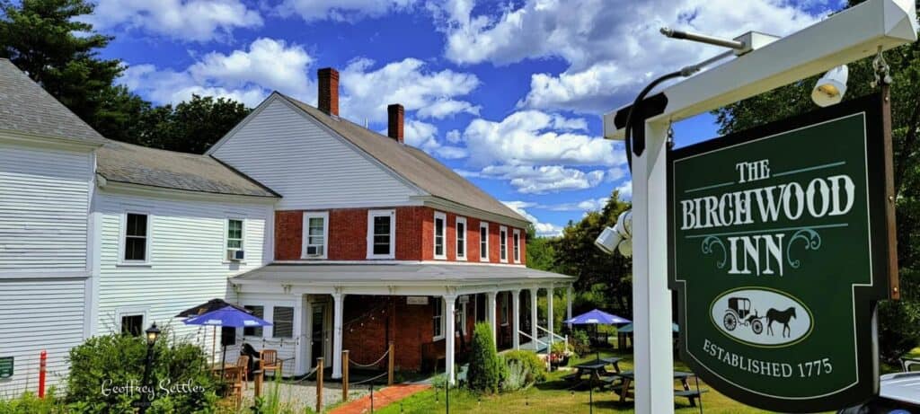 10 historic bars in New Hampshire for a drink with a story