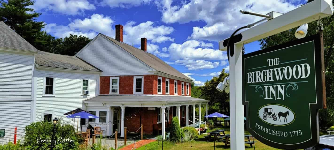 10 historic bars in New Hampshire for a drink with a story