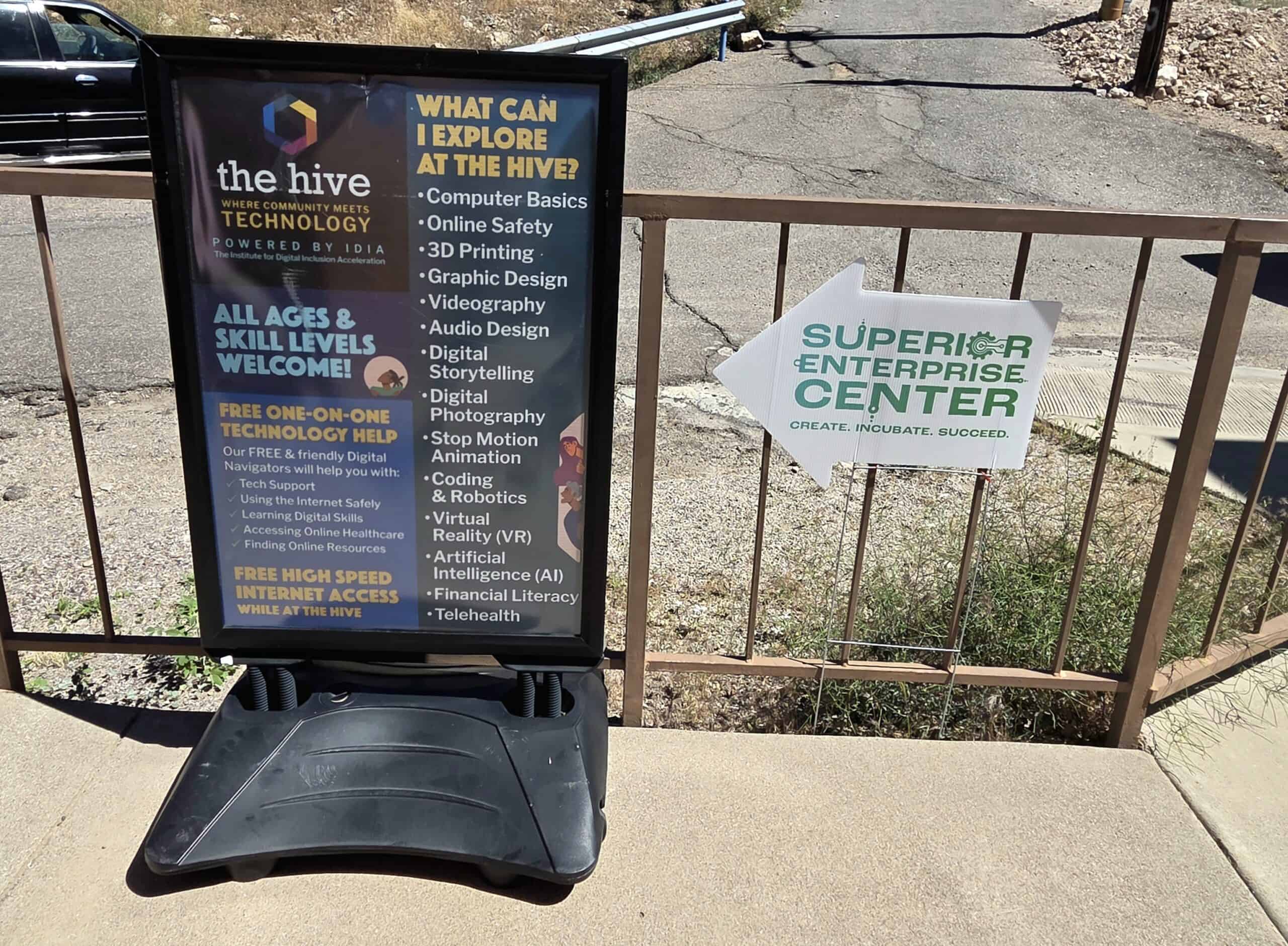 Free computers, internet, & 1-on-1 tech help: What to know about Arizona’s Hive centers