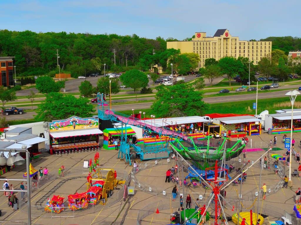Cheap & fun ways to spend Memorial Day Weekend in Wisconsin
