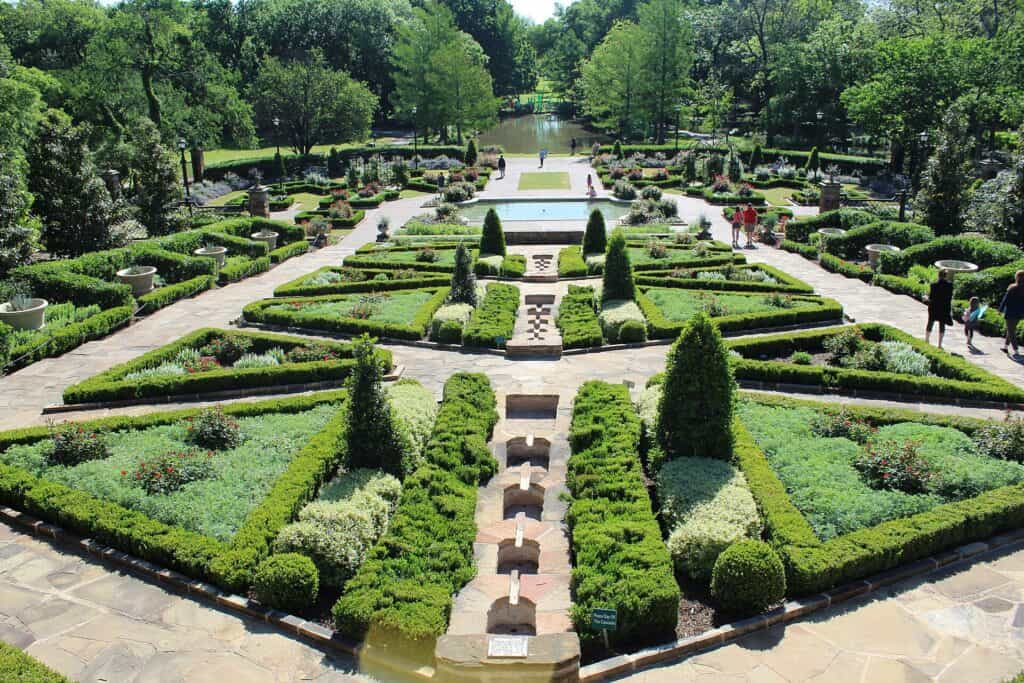 Thousands of LEGO bricks transform Fort Worth Botanic Garden this spring