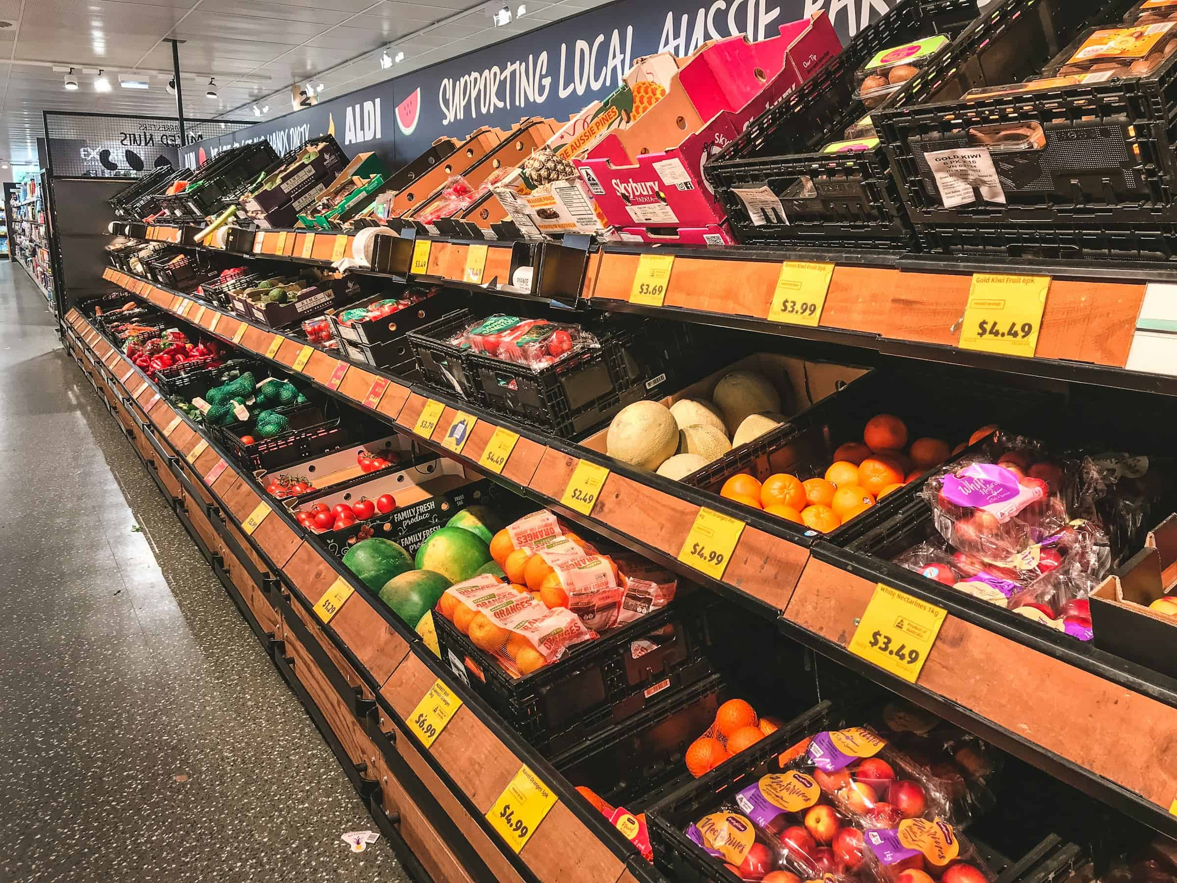 Which Michigan grocery stores have the best deals?