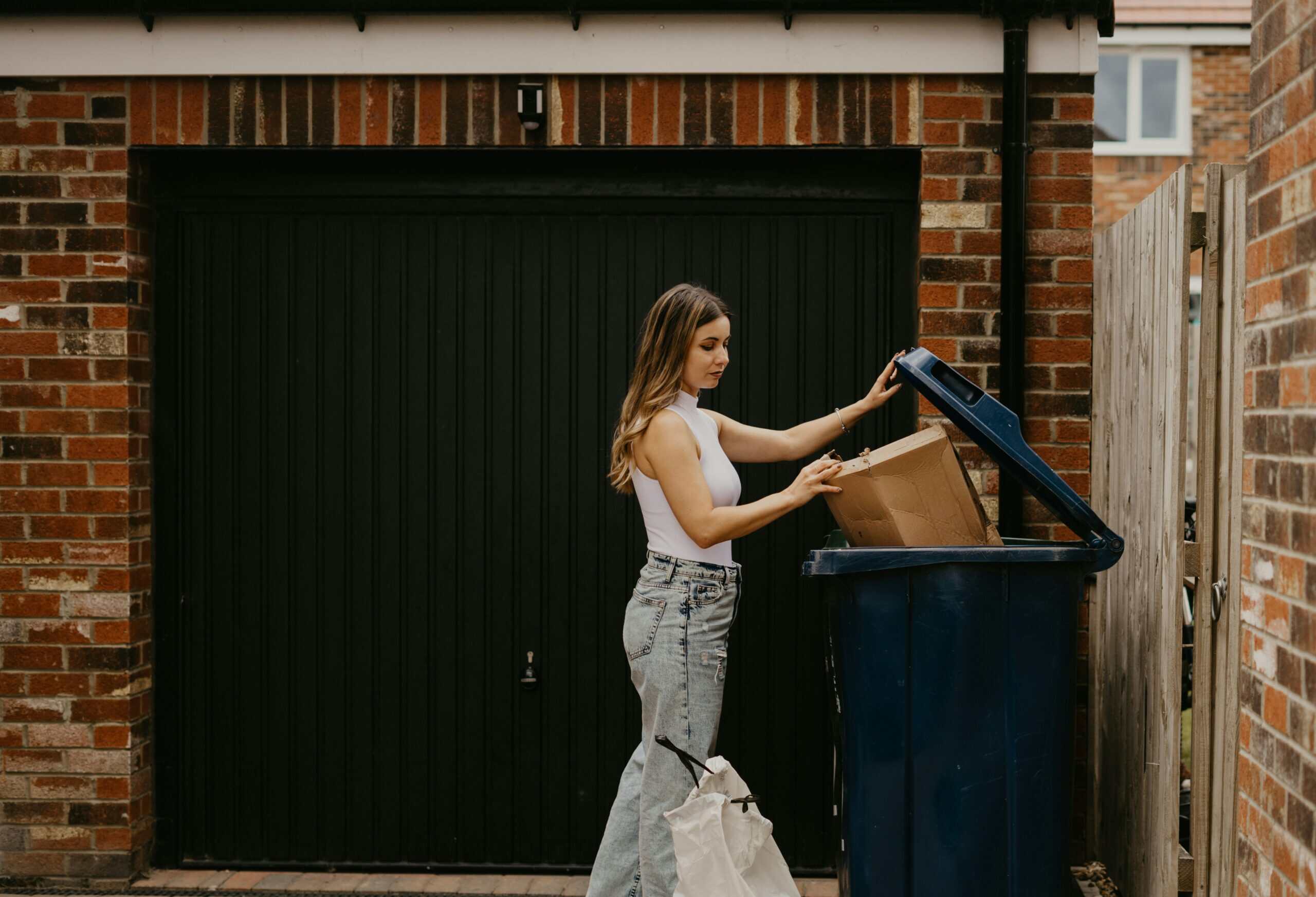 Houstonians could soon pay $5 a month for trash pickup under new budget proposal