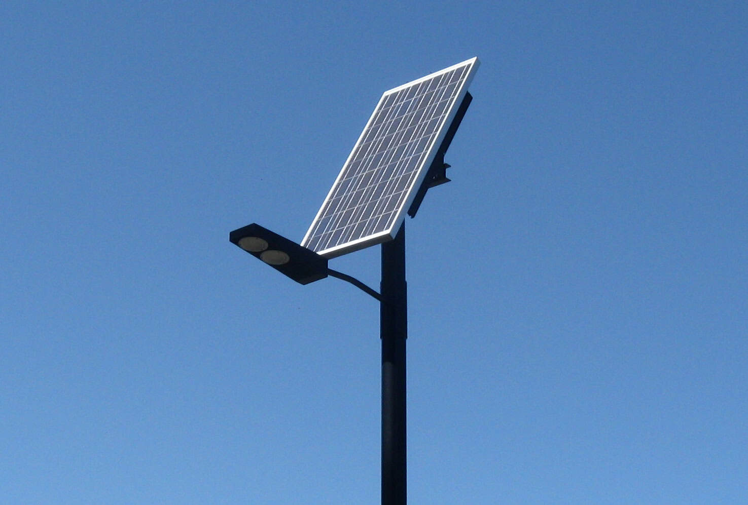 A safer night out: Solar lights transform Houston’s Columbia Tap Trail