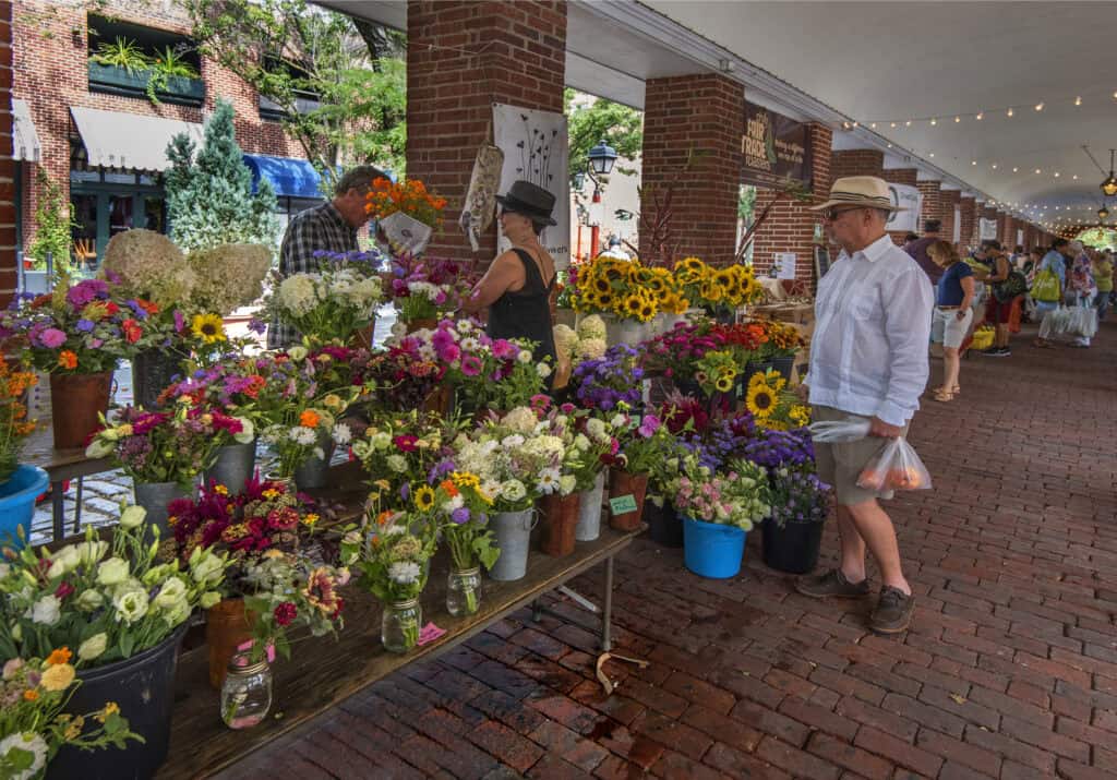 Fun summer farmers markets in Pennsylvania with way more than just fruits & veggies