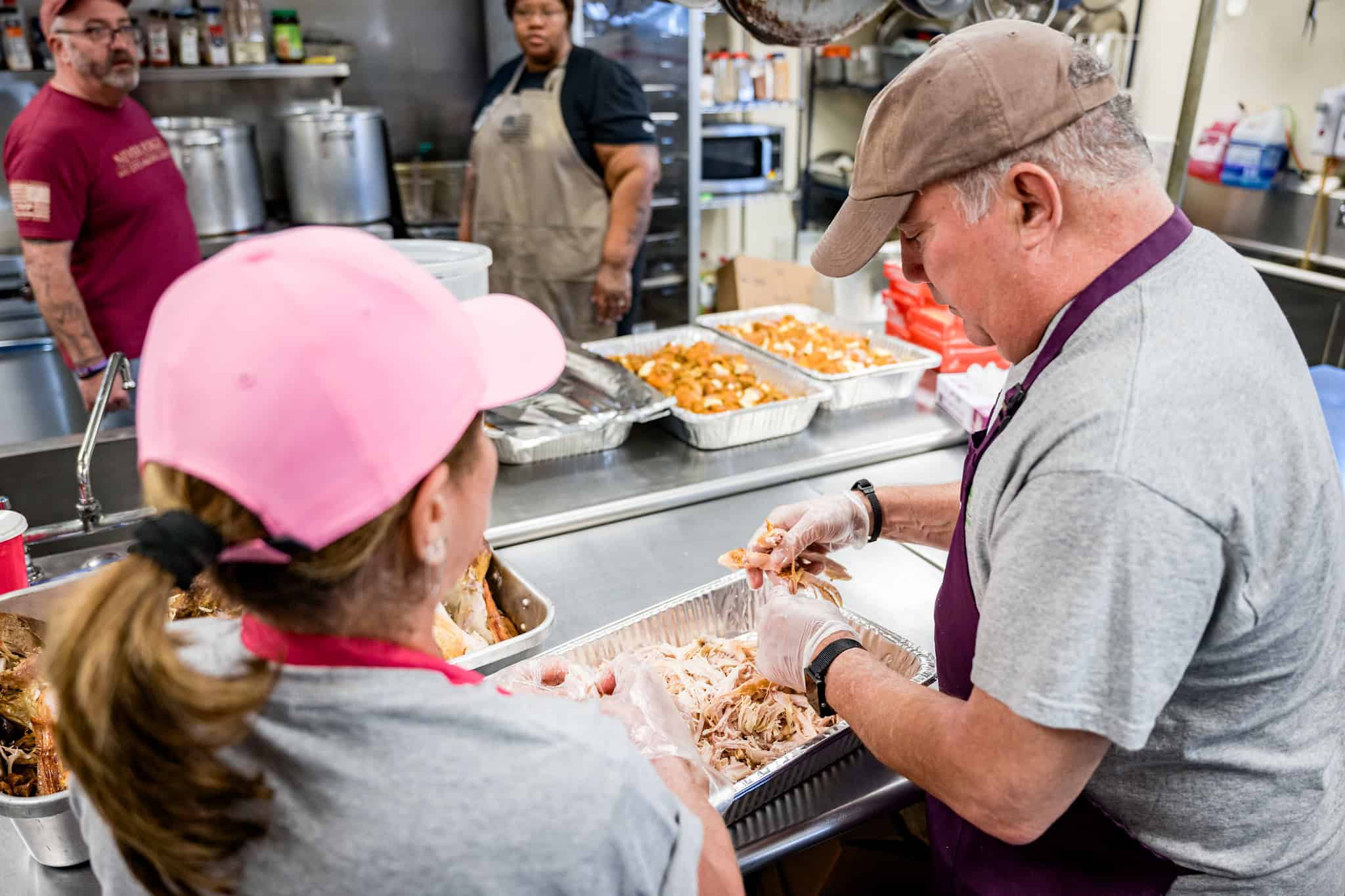 Microvolunteering: What it is & 9 easy ways to do it in North Carolina