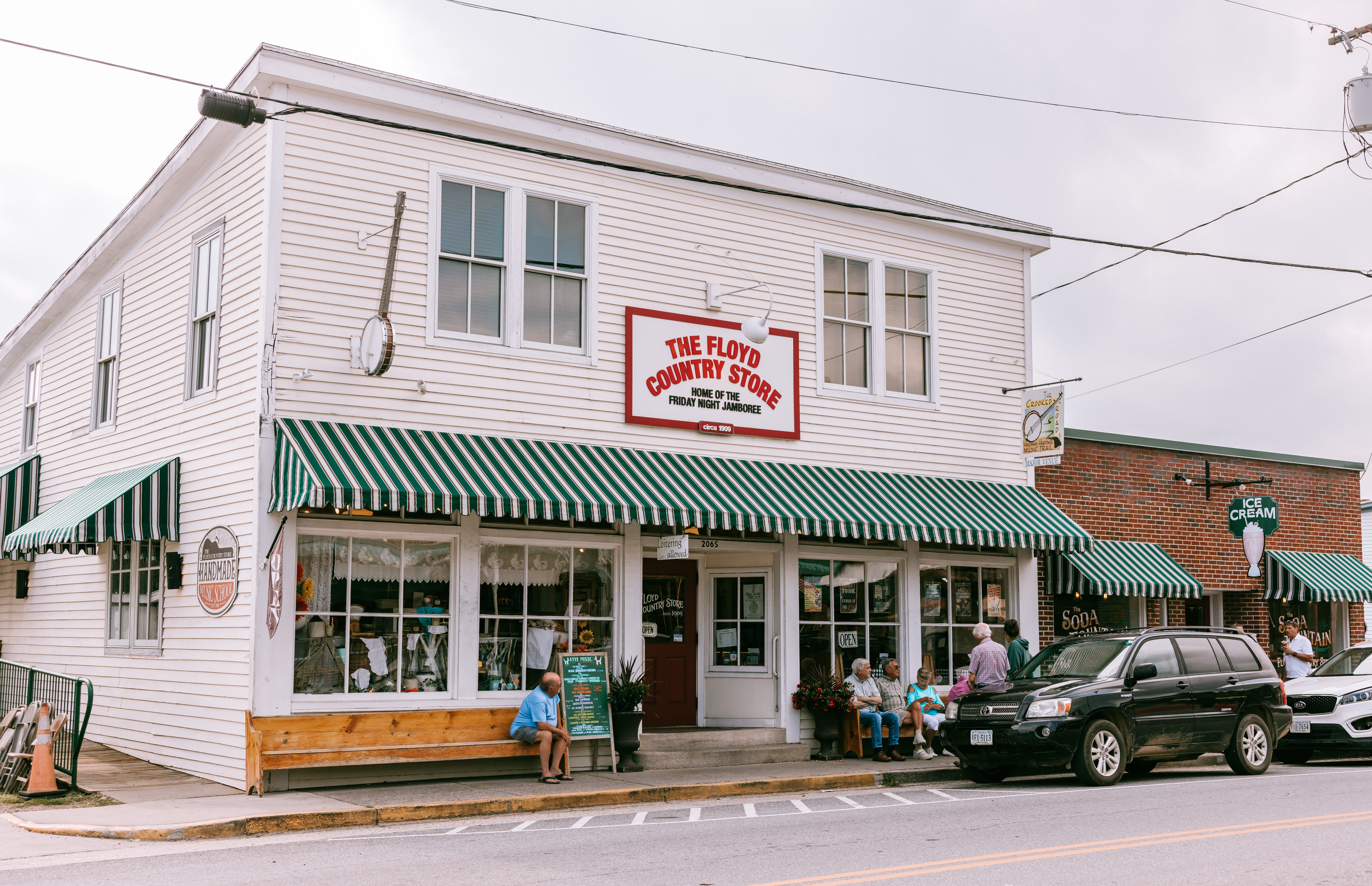 10 most charming small towns in Virginia