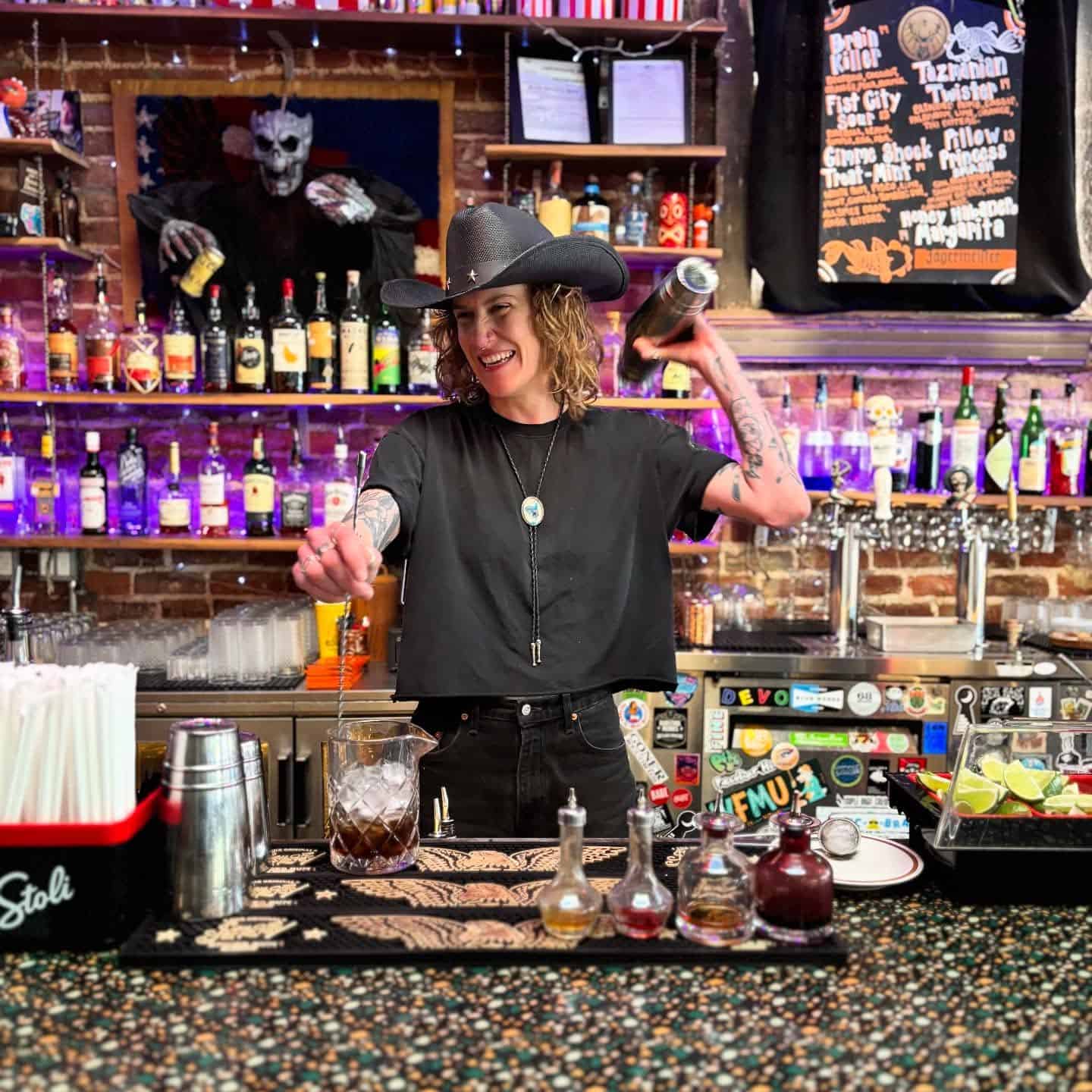 20 iconic dive bars in Virginia that locals love