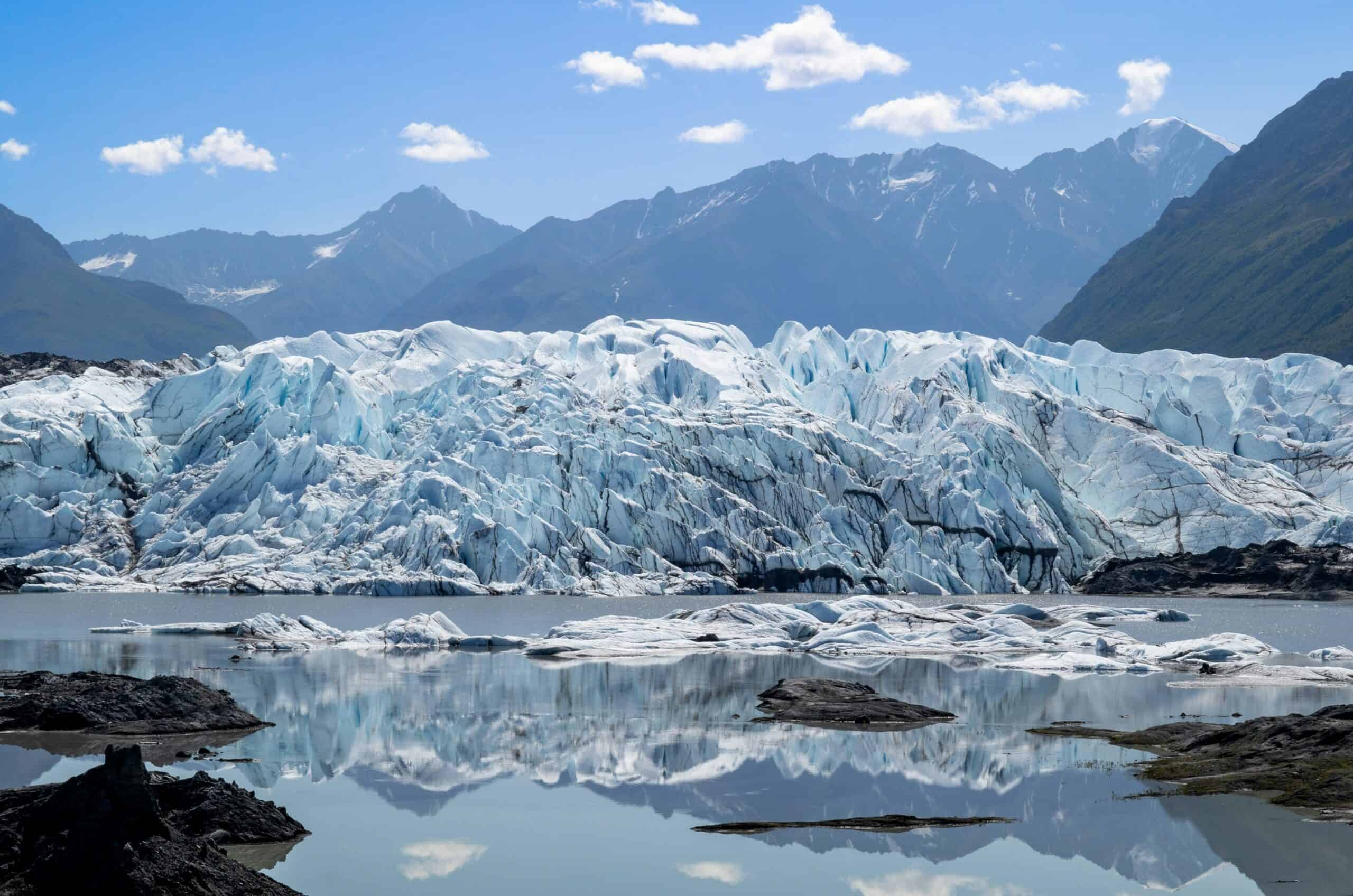 9 easy-to-reach glaciers in Alaska