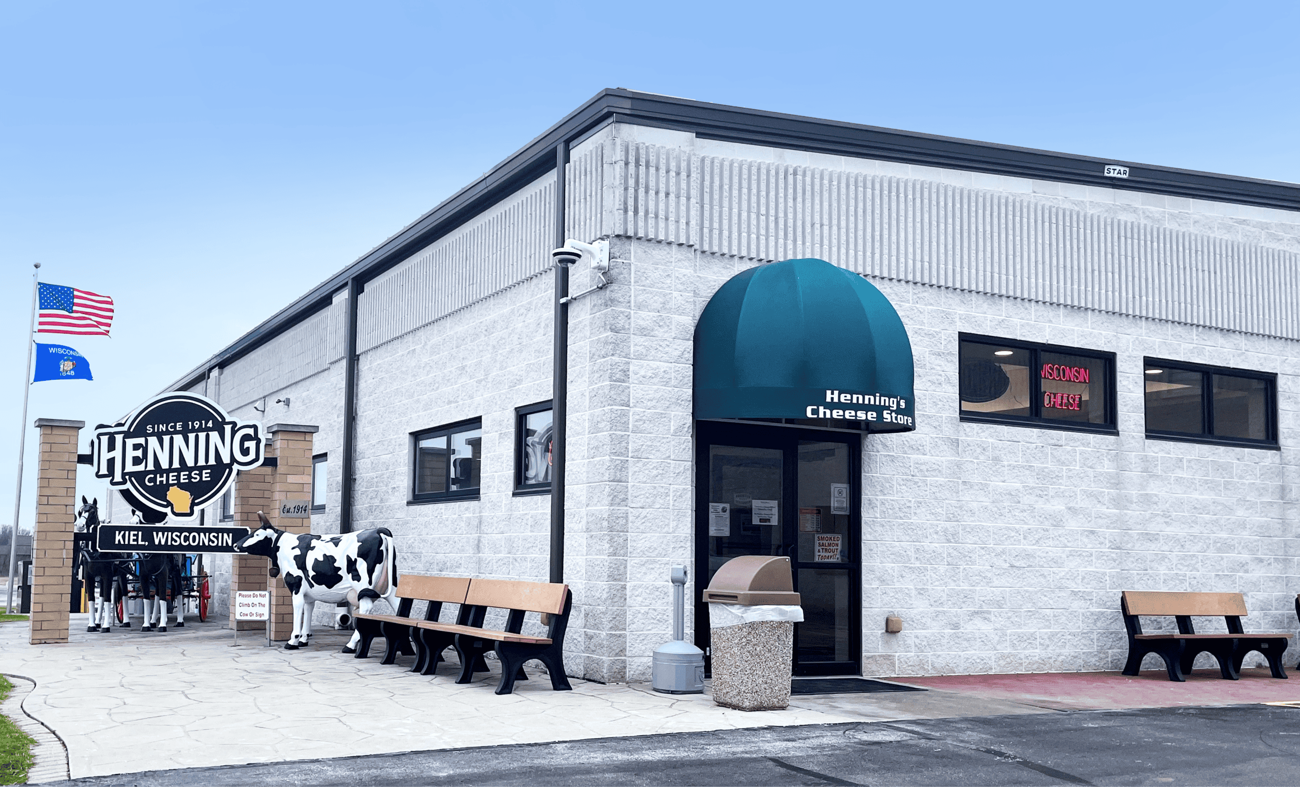 I tasted 10 of Henning’s top specialty cheese flavors—here’s how I’d rank them