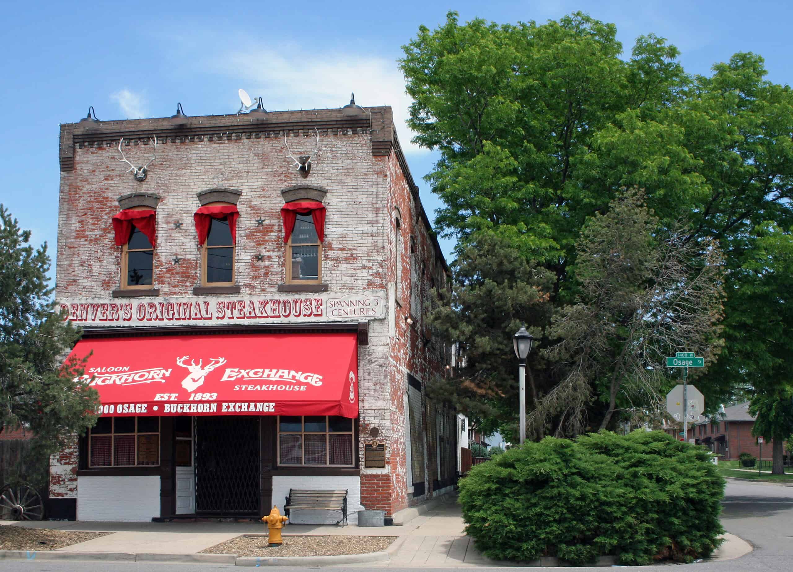 These 10 historic bars in Colorado are more than a century old