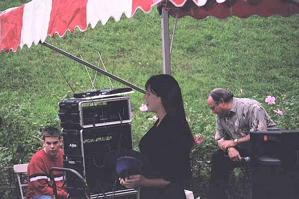 The Iowa folk music revival: Where to catch traditional music, learn the fiddle, and connect with Midwest roots music