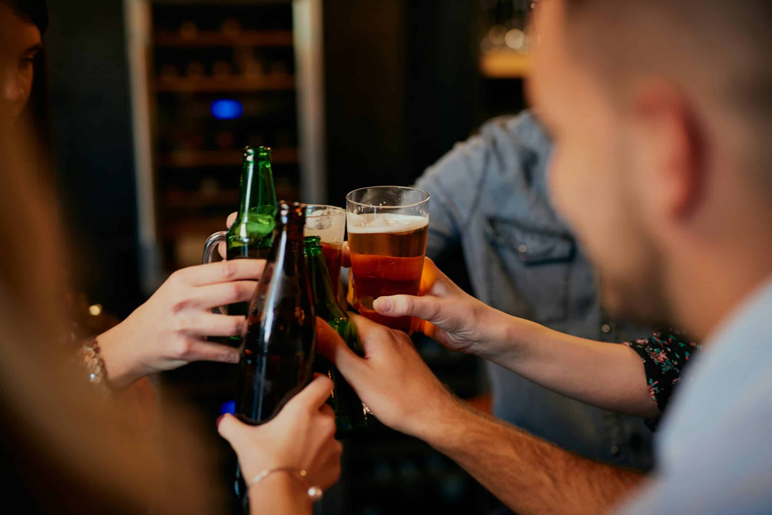 14 dive bars in Nebraska that locals swear by