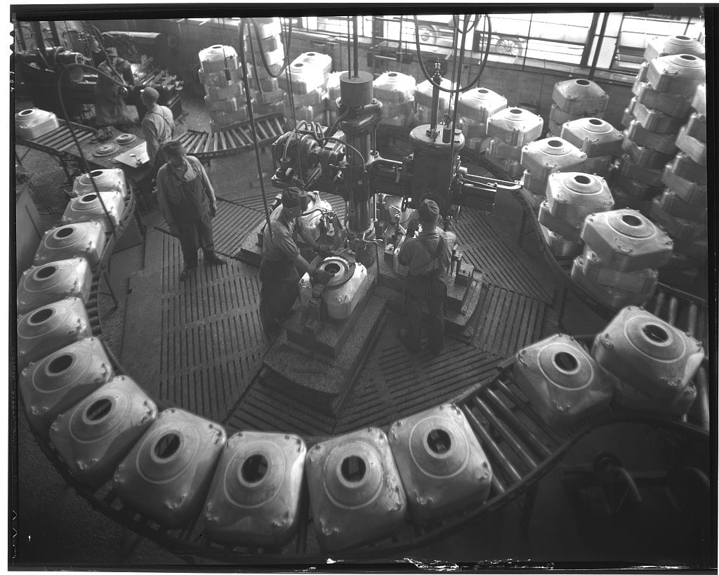 Coal mines, pearl buttons, and washing machines: 6 Iowa industries that once ruled the economy