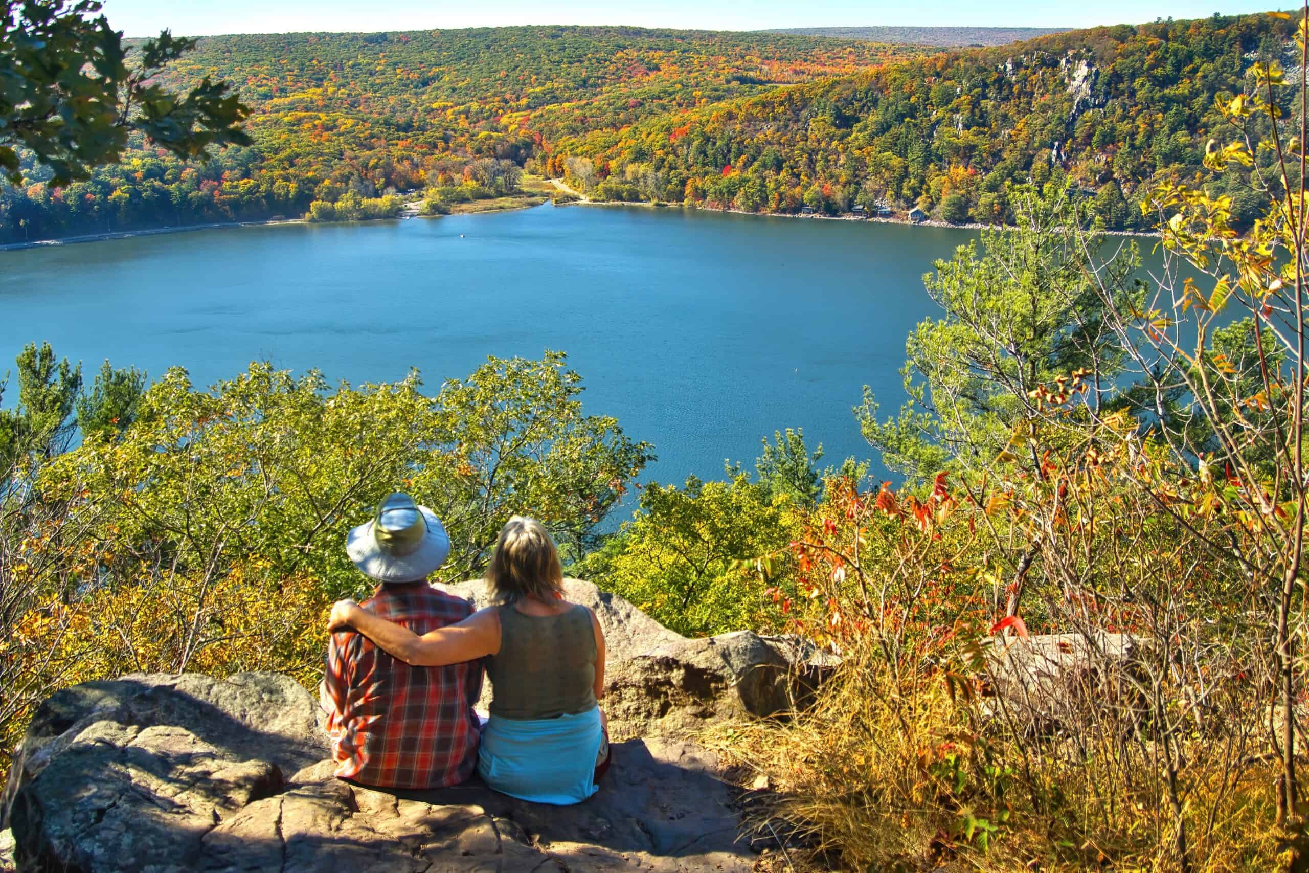 Leave no leaf unturned on these 10 fall hikes in Wisconsin